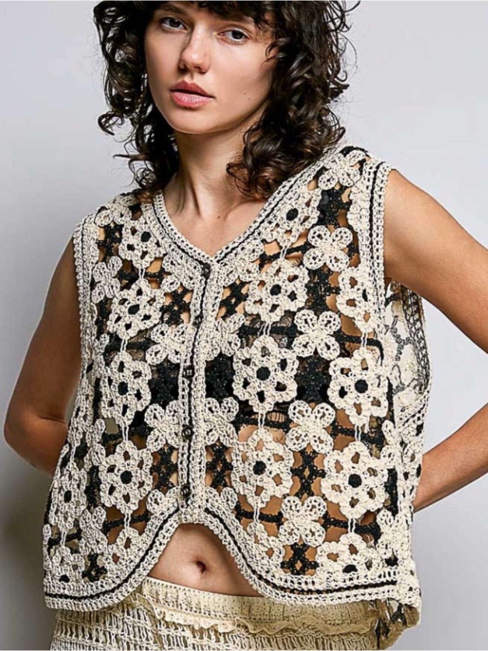 Crochet Floral Vest - Cream